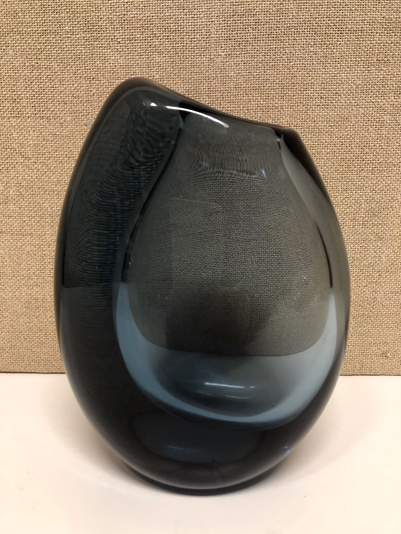 VICK LINDSTRAND. VAS, glas, Kosta.