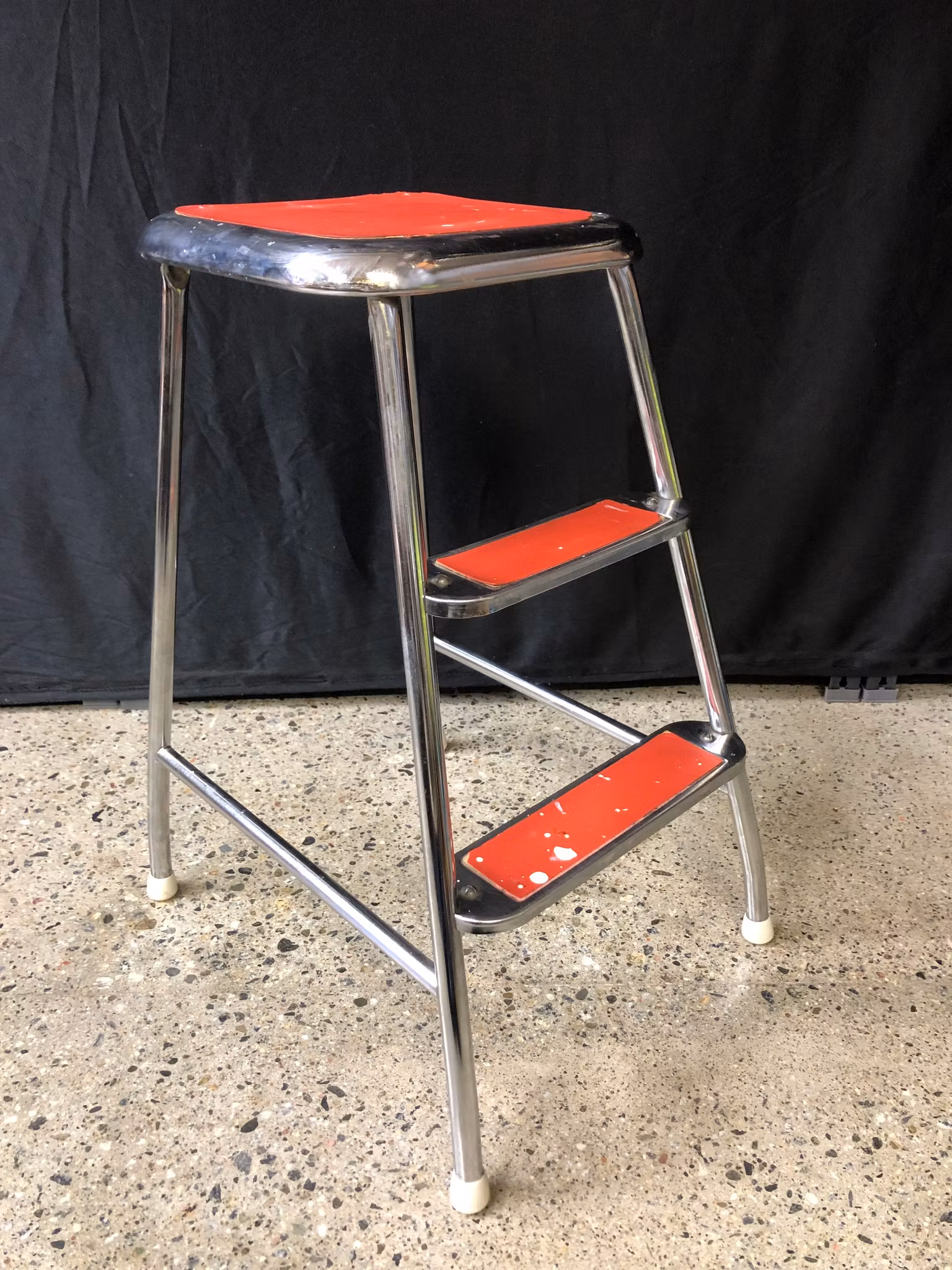 TRAPPSTEGSPALL, metall, 1950/60-tal.