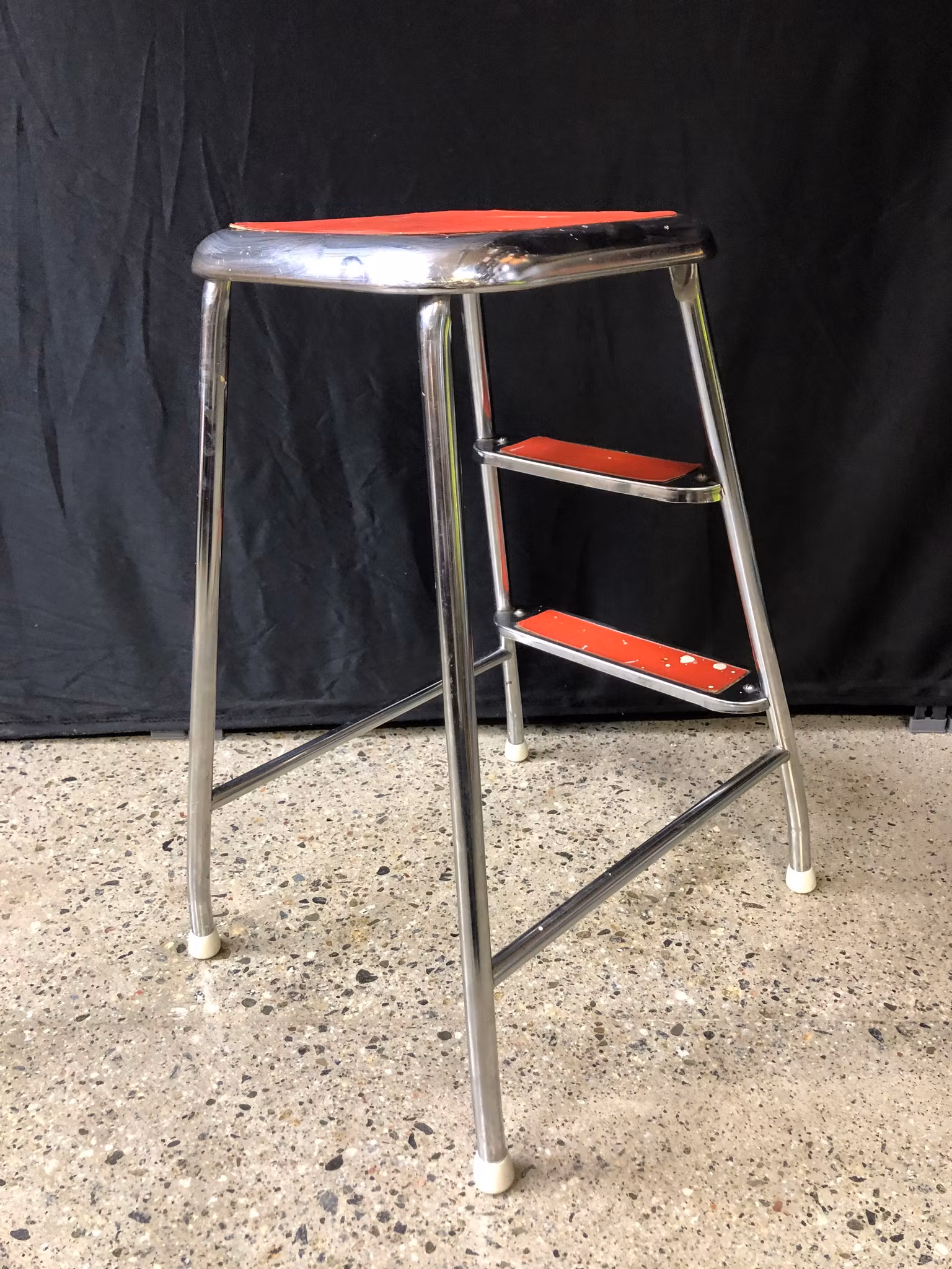 TRAPPSTEGSPALL, metall, 1950/60-tal.