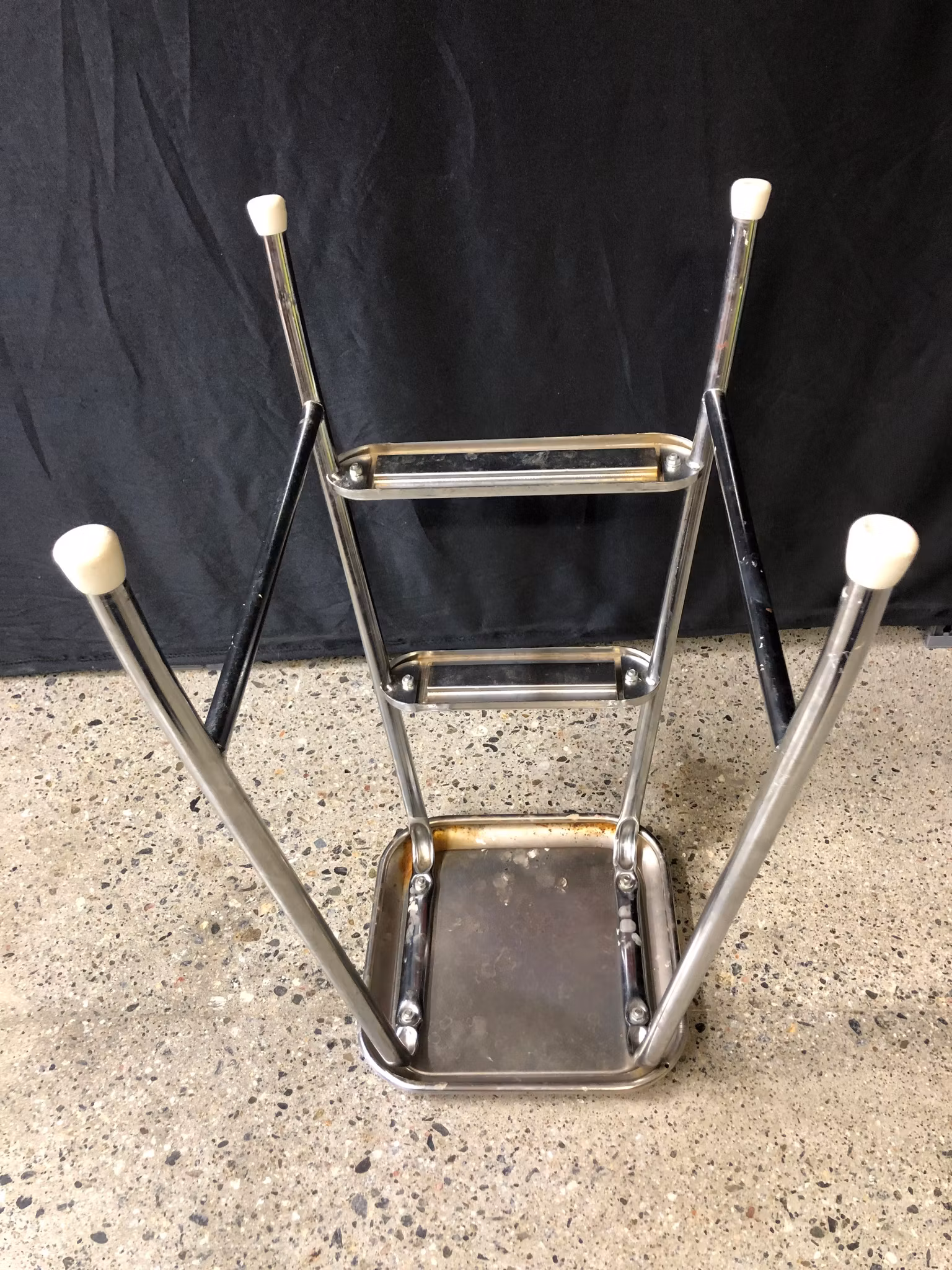 TRAPPSTEGSPALL, metall, 1950/60-tal.