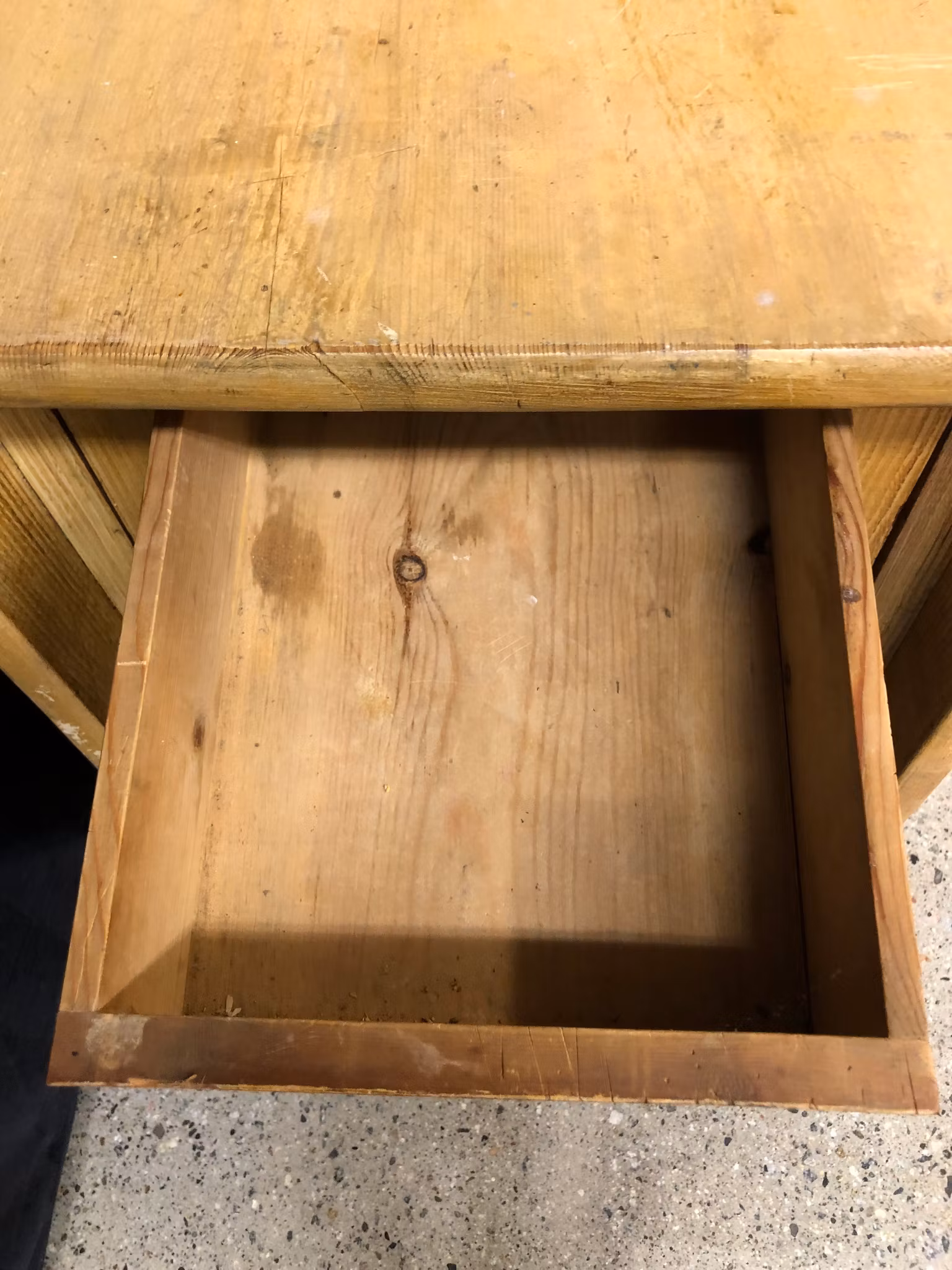 SLAGBORD, bemålad furu, 1800-tal.