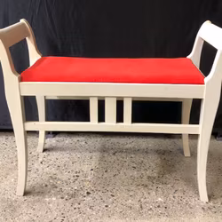 BANKETT/PALL, bemålat trä, 1900-talets första hälft.