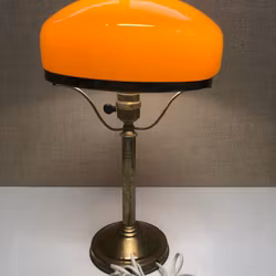 STRINBERGSLAMPA, mässing/glas, 1900-talets första hälft.