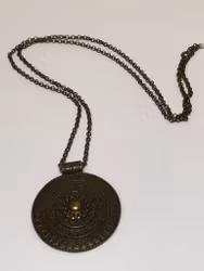 Halsband brons Osignerad