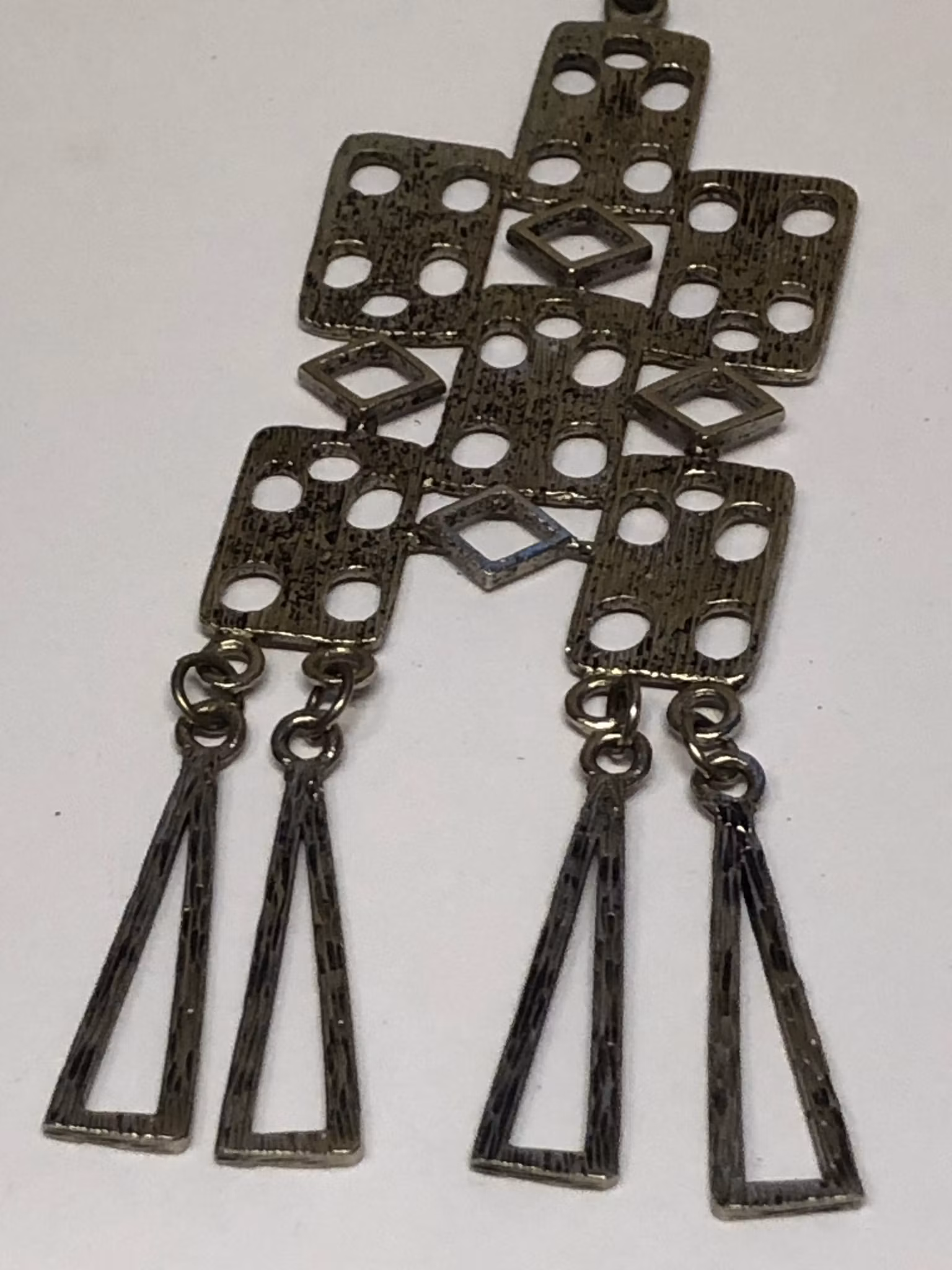 Necklace, pewter, stamped P63