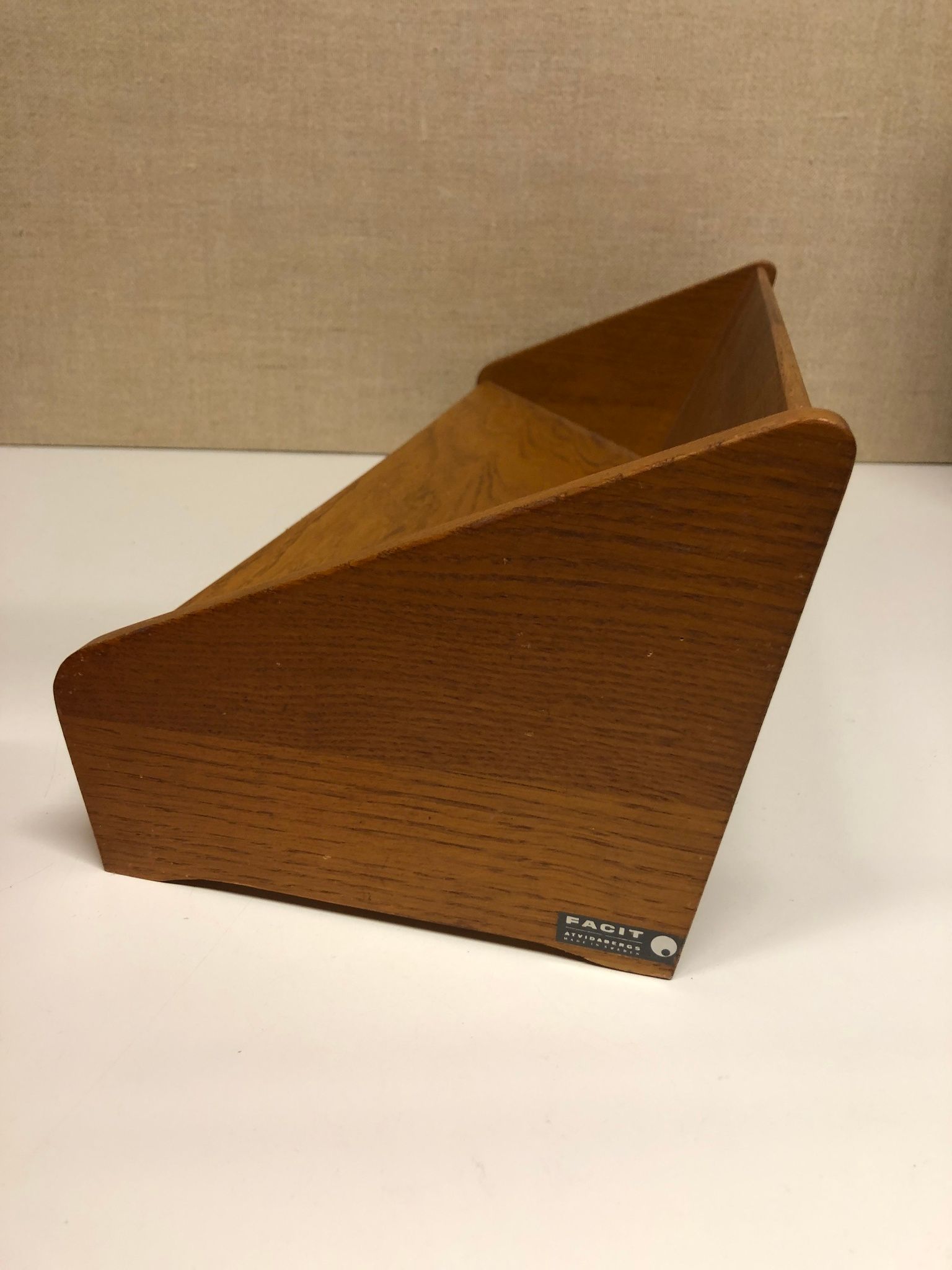 HYLLA, bordsmodell, teak, Facit. Åtvidaberg, 1950/60-tal.