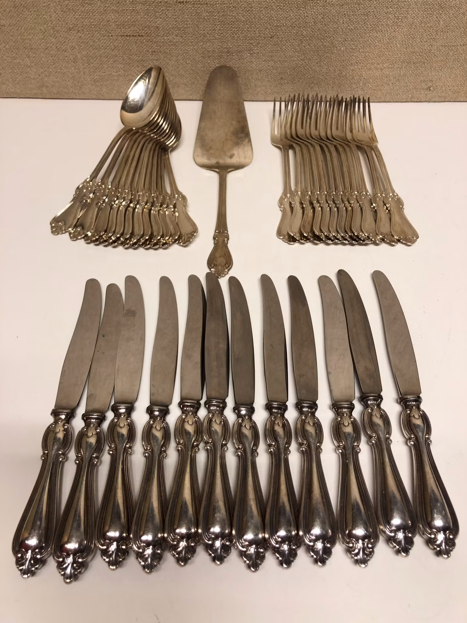 BESTICK 37 delar, nysilver, "Olga" GAB, 1900 talets andra hälft.