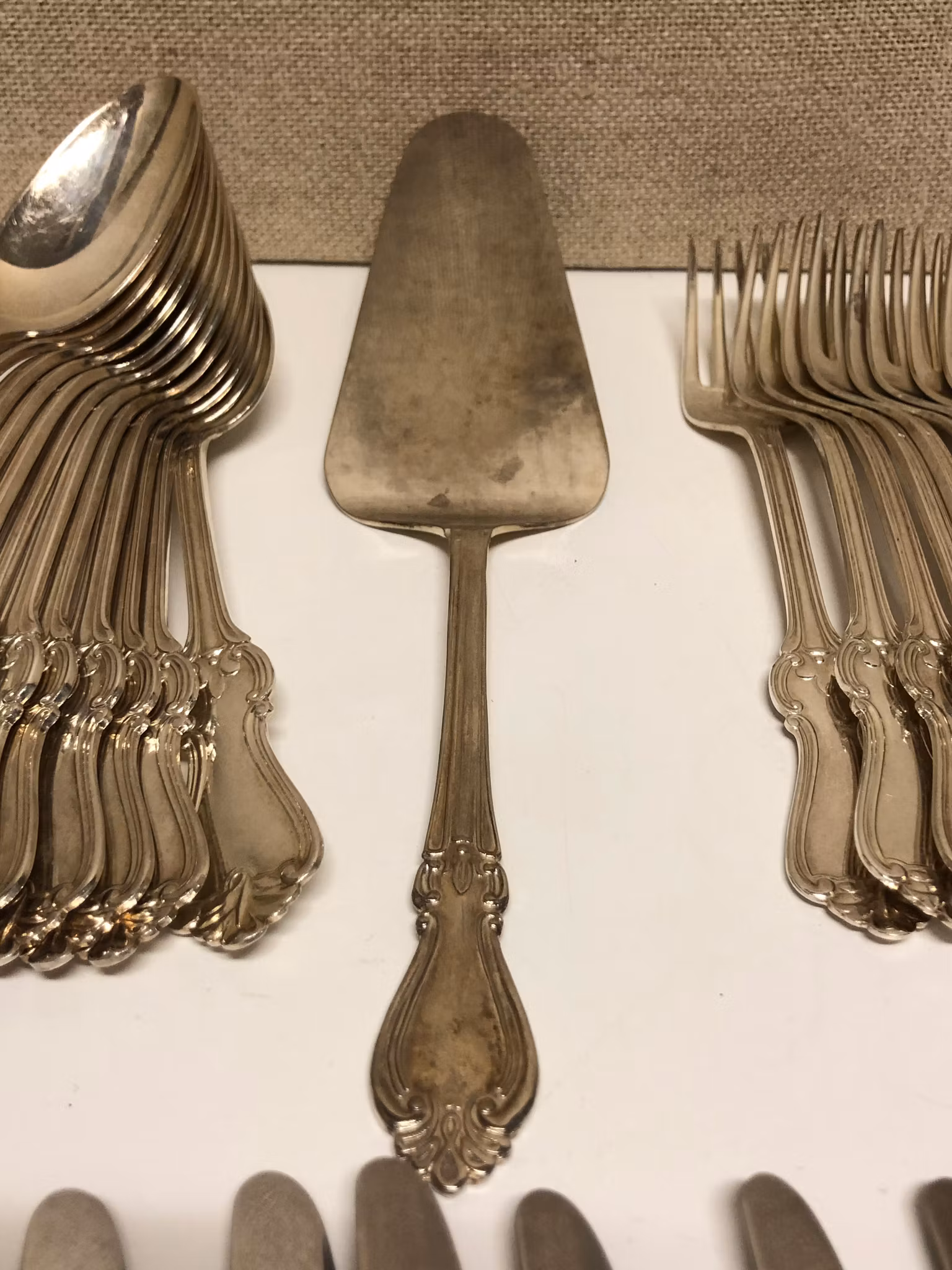 BESTICK 37 delar, nysilver, "Olga" GAB, 1900 talets andra hälft.