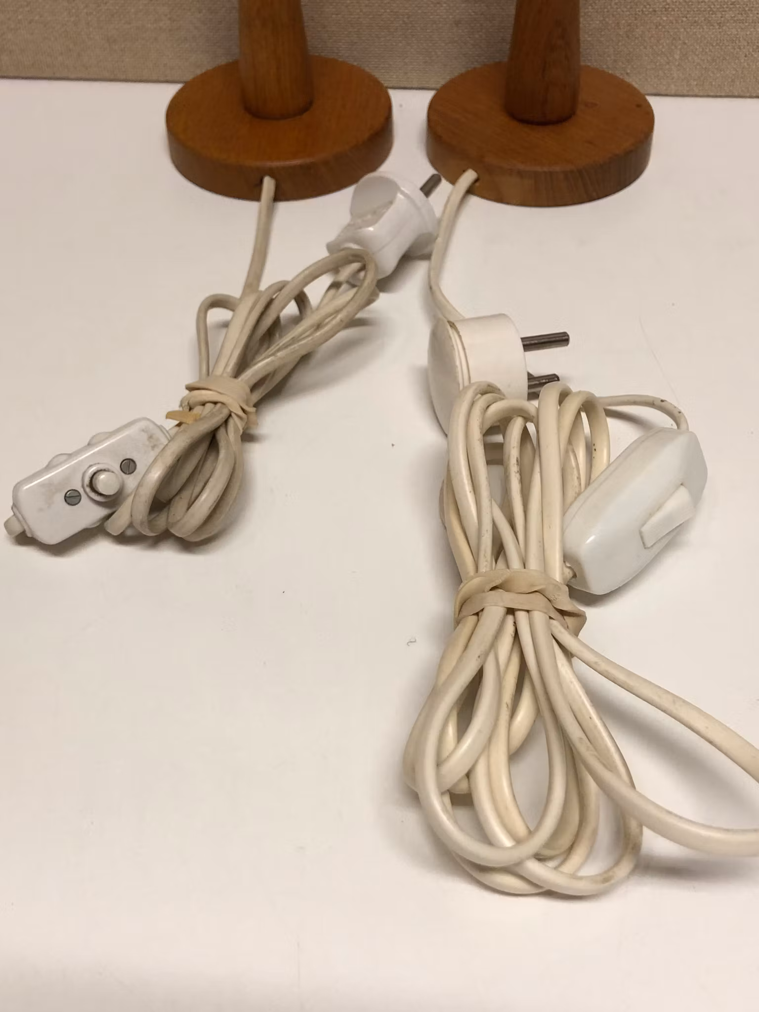 BORDSLAMPOR, ett par, teak, Markslöjd AB Kinna, Sweden, 1950/60-tal.