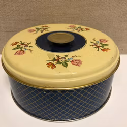 CAKE TIN, sheet metal, 1960s.