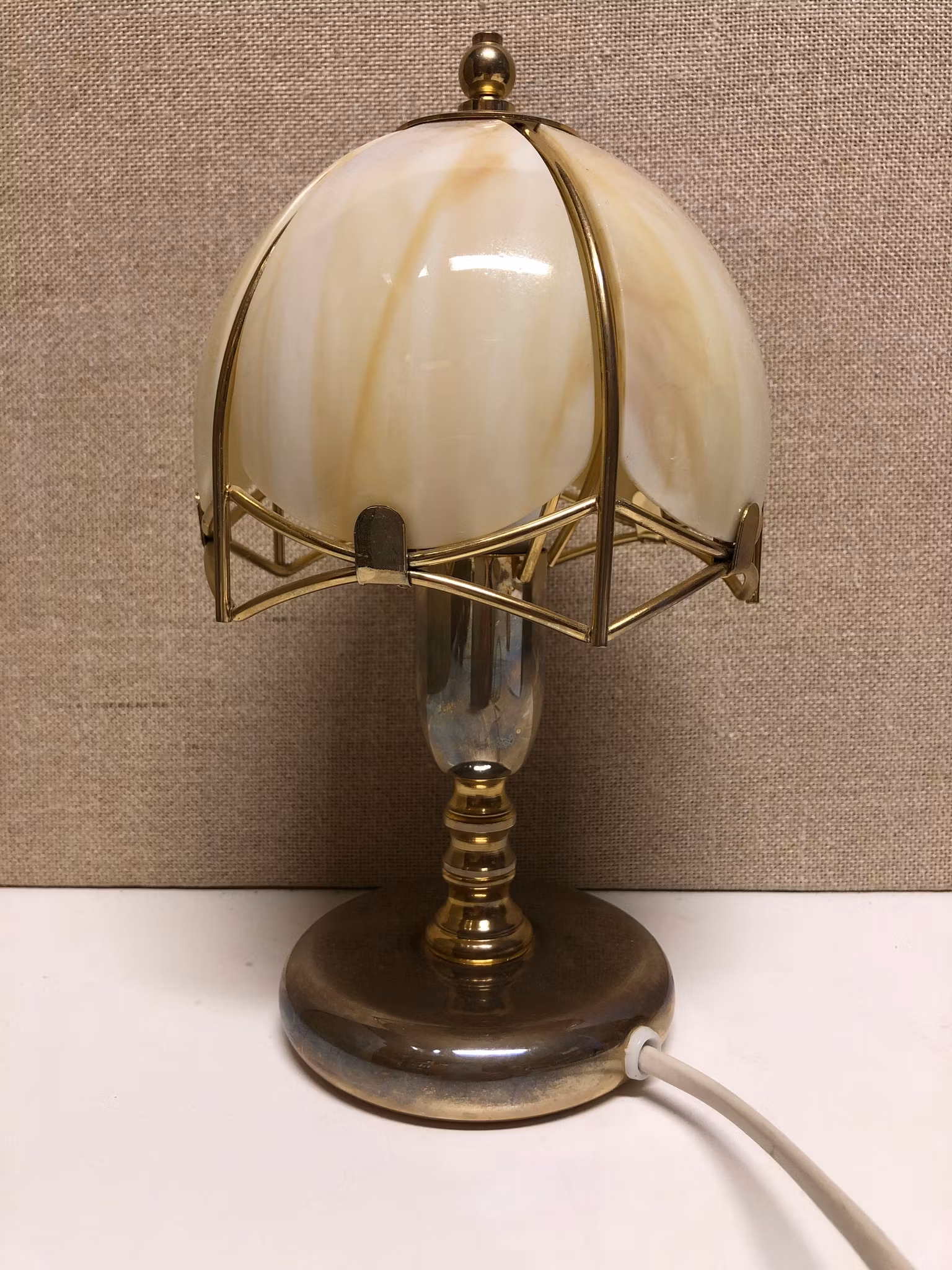 BORDSLAMPA, mässing/glas, Rejmyre armaturfabrik, 1980-tal.