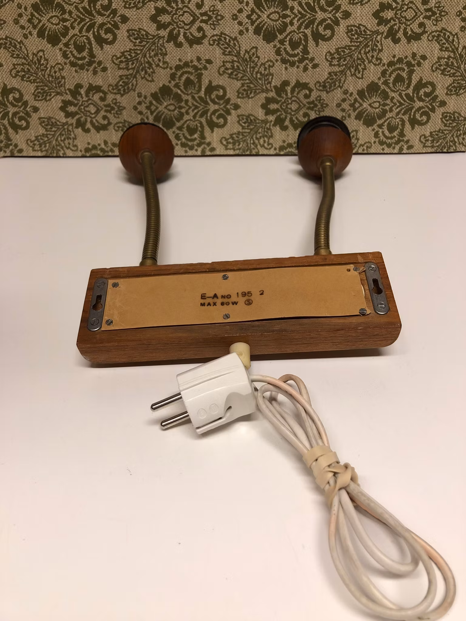 VÄGGLAMPA, teak/metall, E-A No. 195 2, 1950/60-tal.
