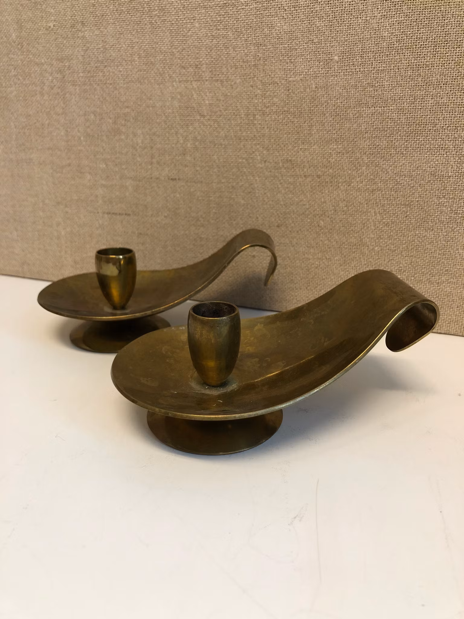 LJUSSTAKAR ett par, mässing, Dantorp design Danmark.
