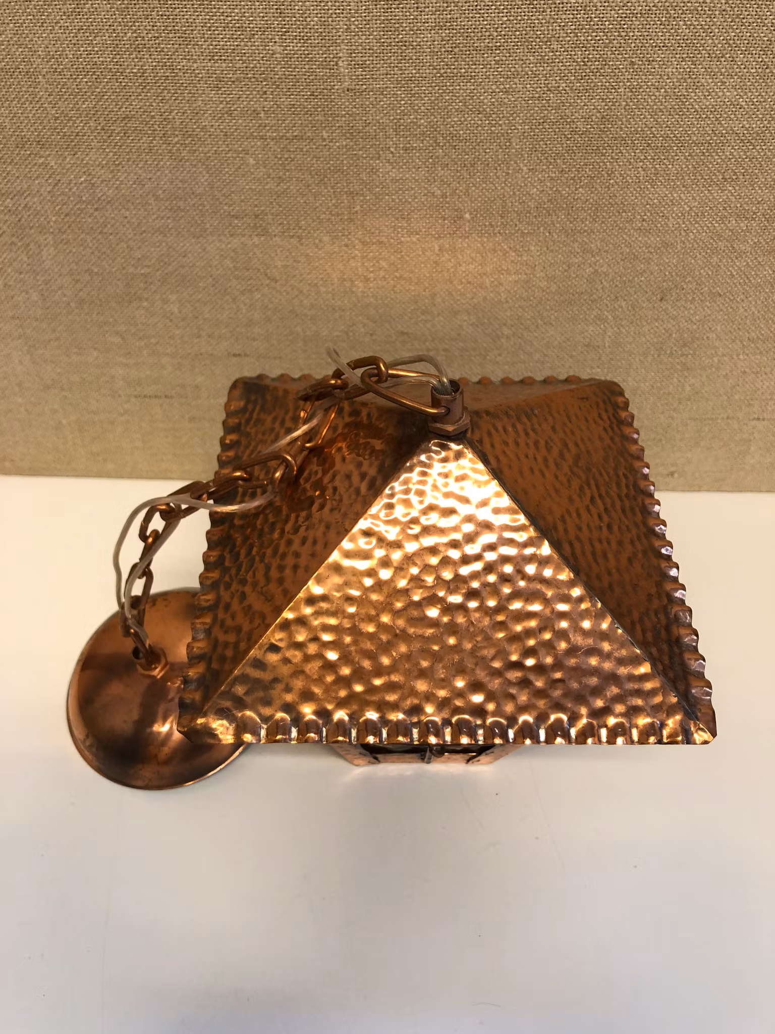 TAKLAMPA, koppar/glas, 1900-talets andra hälft.
