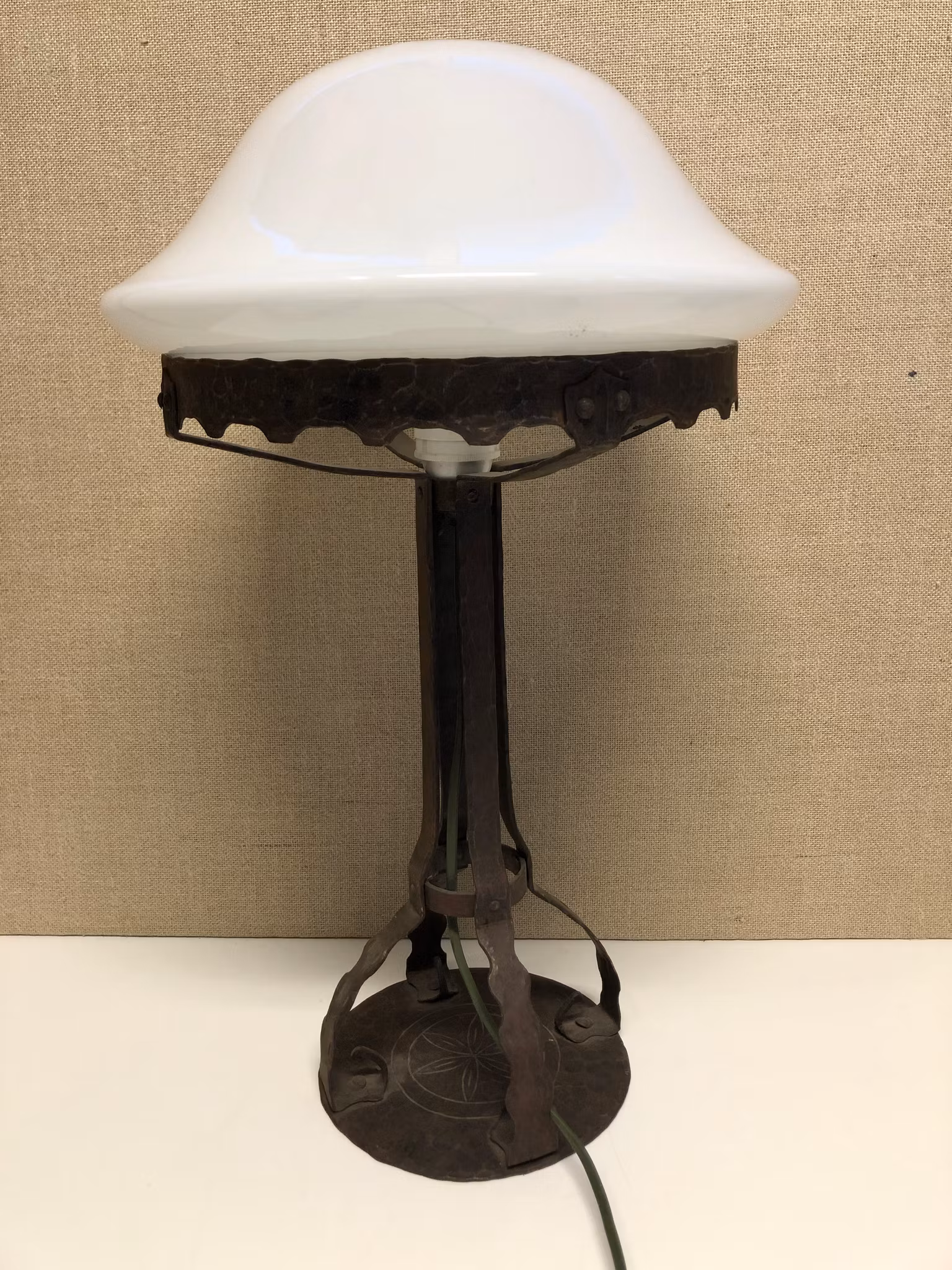 STRINDBERGSLAMPA, smide/glas, Jugend, 1900-talets början.