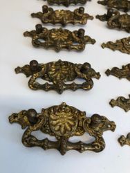MÖBELBESLAG, 11 st. bronserad mässing, nyrenässans, 18/1900-tal.