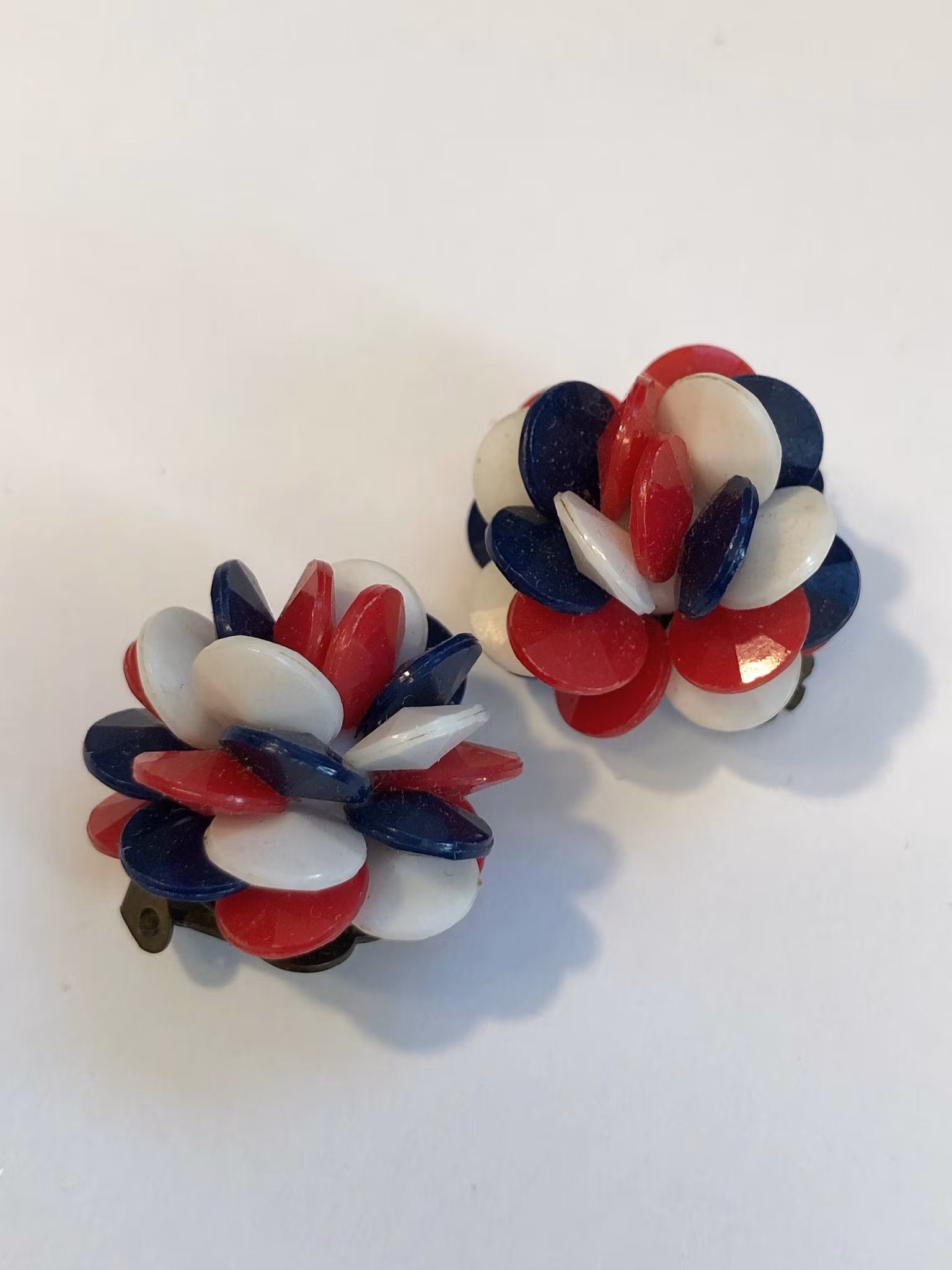 ÖRHÄNGEN, clips, plast, vintage 1950-60-tal