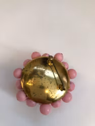 Brooch plastic metal Vintage 1960s