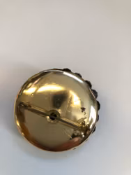 Brooch plastic metal Vintage 1960s
