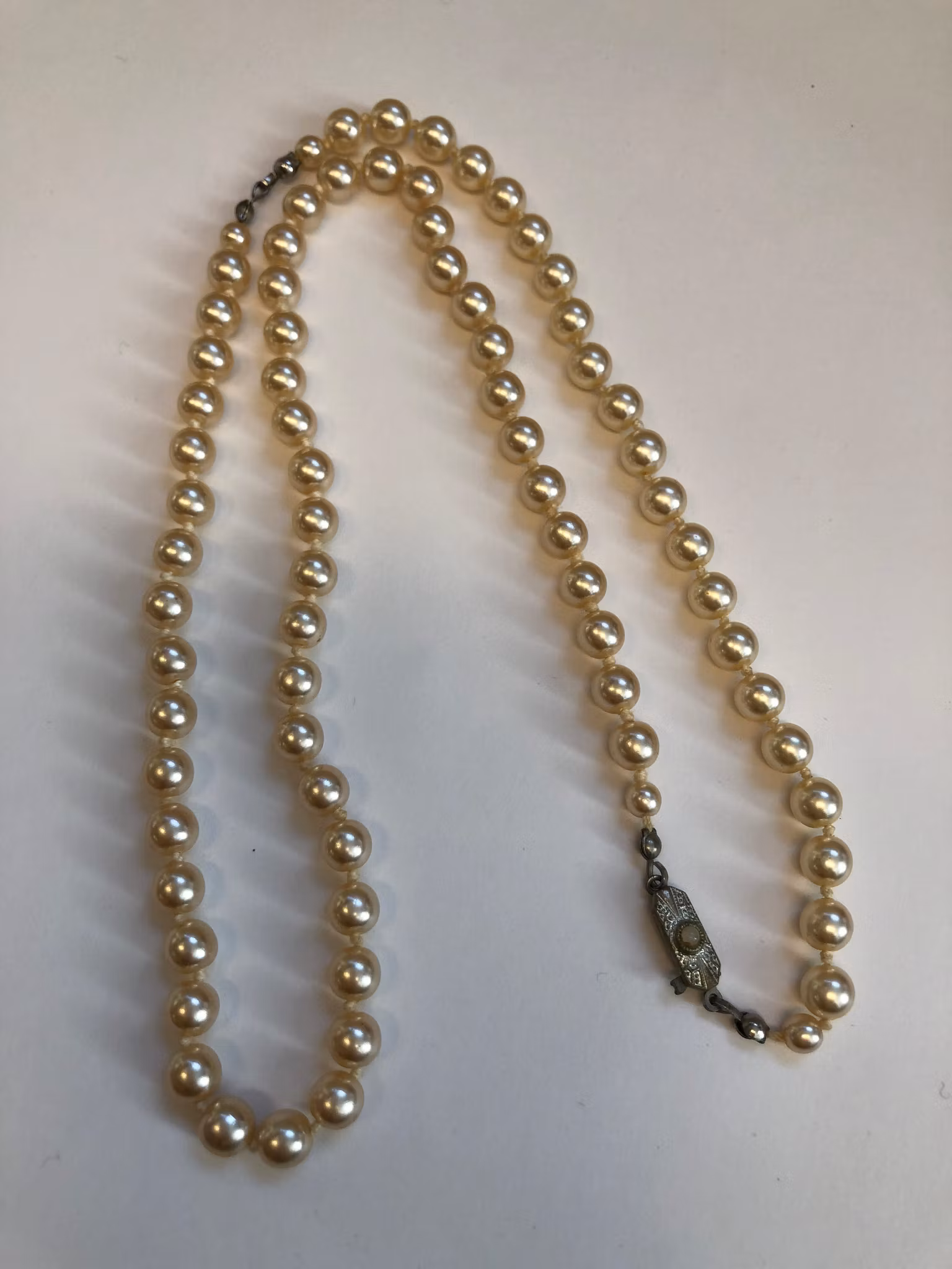PÄRLHALSBAND, Metall, konstmaterial, Vintage 1900-tal
