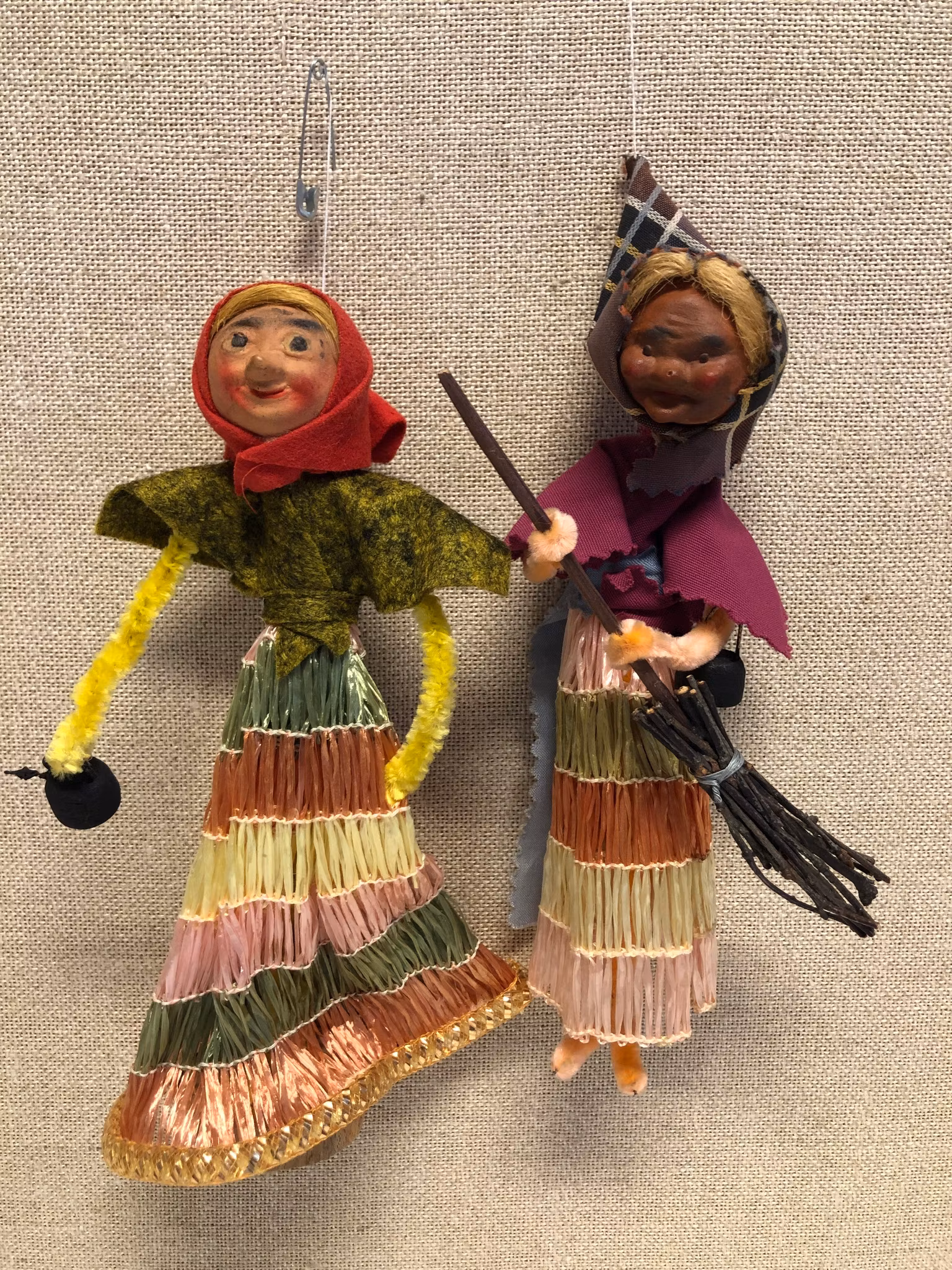 POPE CLEANERS 2 pieces. pipe cleaners/textile, 1900s.