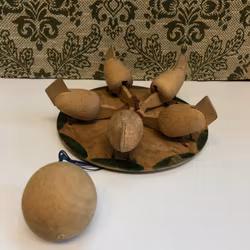 LEKSAK, trä, pickande höns, 1930/40-tal.