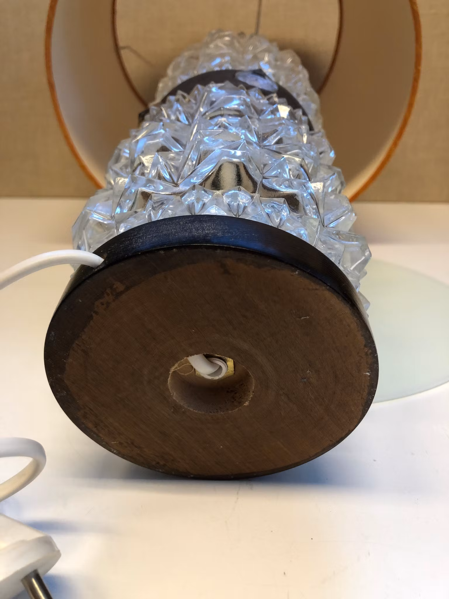 BORDSLAMPA, trä/glas, 1960/70-tal.