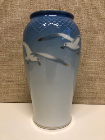 VASE, porcelain, "The Seagull" Bing & Grondahl, Denmark.