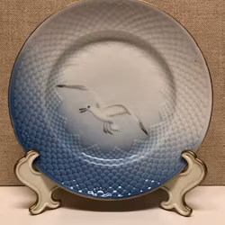 FÖRRÄTTSTALLRIK, porslin, "Måsen", Fanny Garde, Bing & Gröndahl, Danmark.
