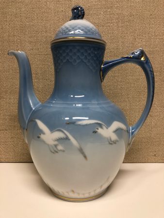 COFFEE POT, porcelain, "The Seagull", Fanny Garde, Bing & Grondahl, Denmark.