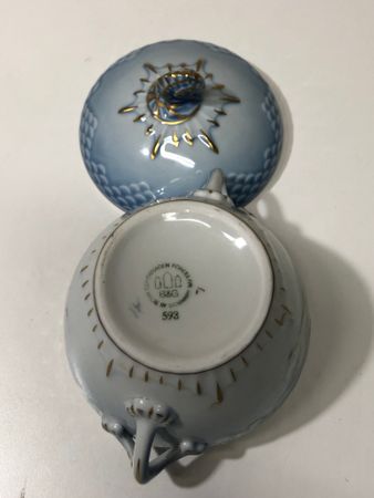SUGAR BOWL, porcelain, "The Seagull", Fanny Garde, Bing & Grondahl, Denmark.