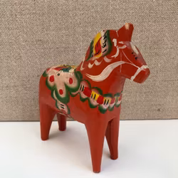 DALAHÄST, bemålat trä, 1900-talets andra hälft.