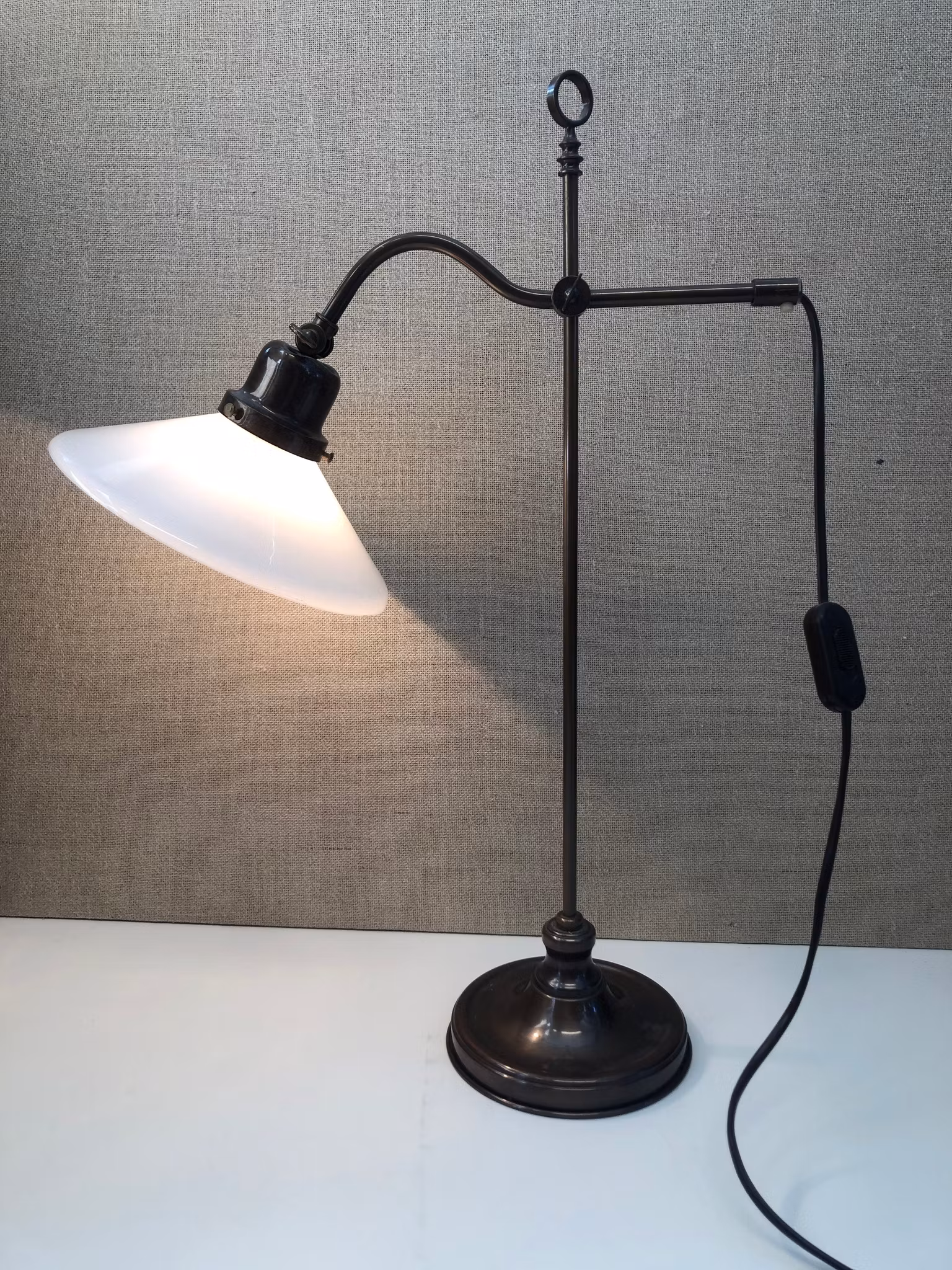 BORDSLAMPA, metall/glas, Konsthantverk AB, 19/2000-tal.