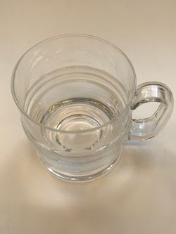 TIMO SARPANEVA. Ölsejdel, "Droppring", Pisaranrengas, Iittala, Finland.