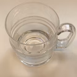 TIMO SARPANEVA. Ölsejdel, "Droppring", Pisaranrengas, Iittala, Finland.