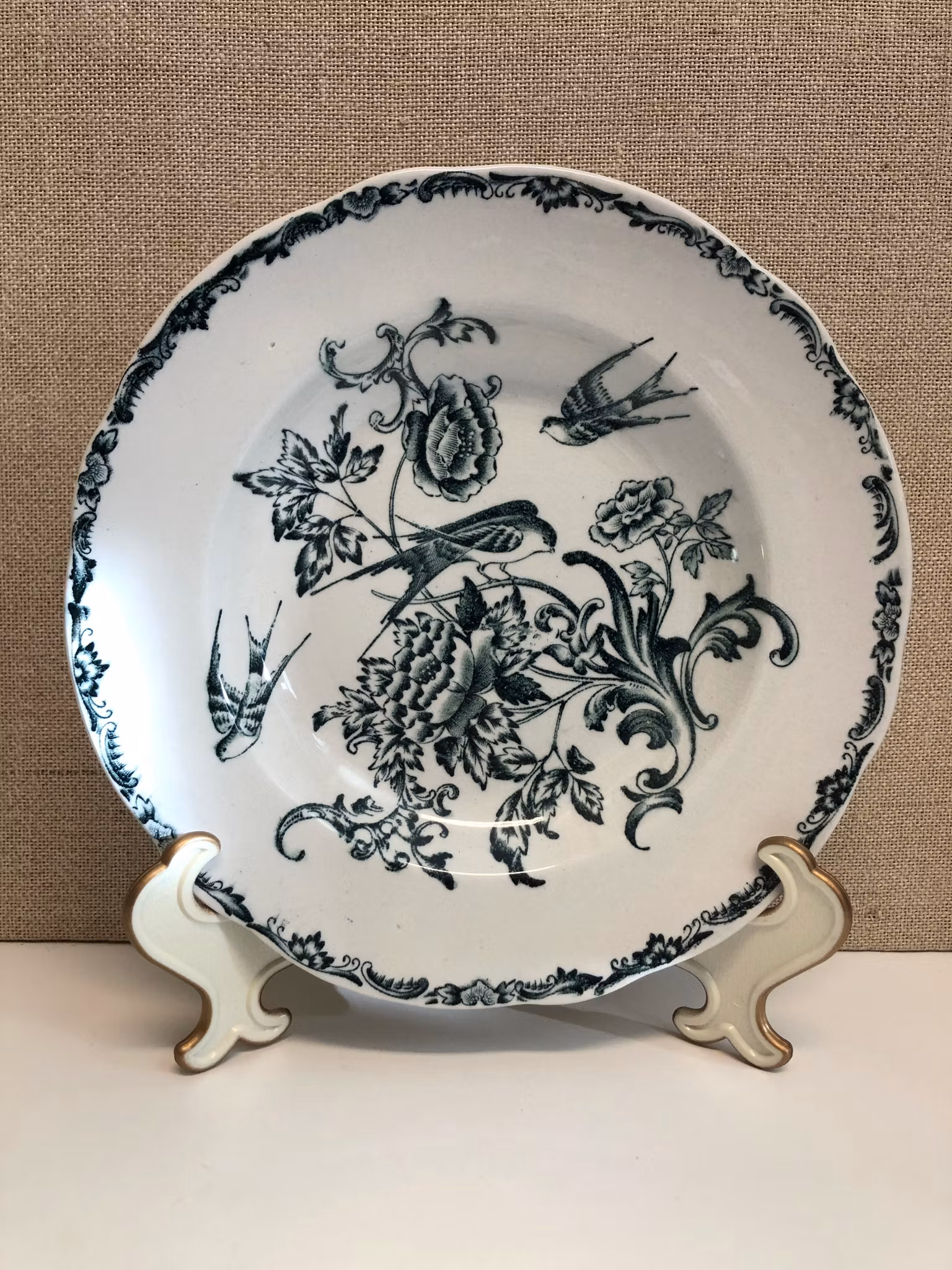 DJUPTALLRIK, porslin, "Svalan", Rörstrand, 1900-talets första del.