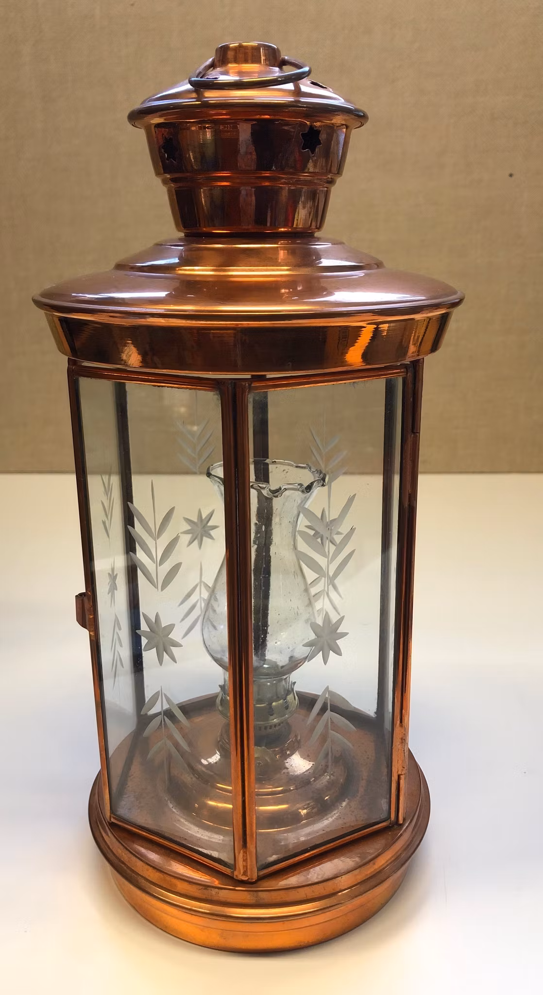 LJUSLYKTA, koppar/glas, 1900-talets andras hälft.