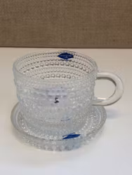 KOPP MED FAT, glas, " Kastehelmi", Nuutajärvi Notsjö, 1900-talets andra hälft.