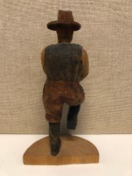 TRÄSKULPTUR, Cowboy, signerad E.D. 1940-tal