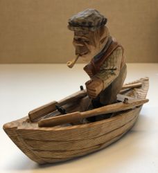 SKULPTUR, trä, "Fiskare", signerad GH samt daterad 1958.