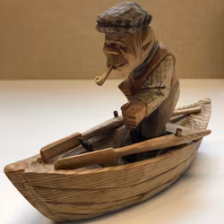 SKULPTUR, trä, "Fiskare", signerad GH samt daterad 1958.