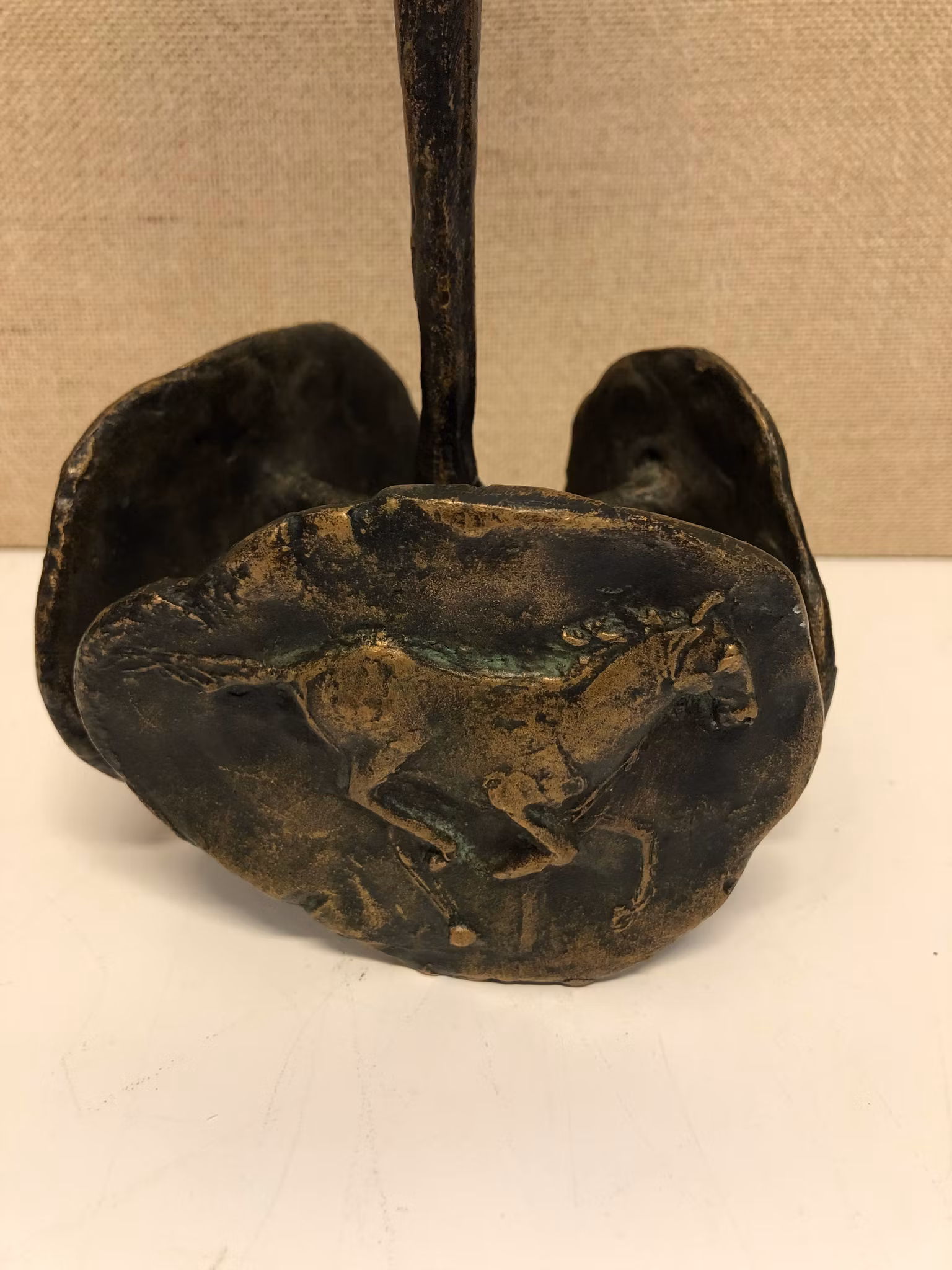 LJUSSTAKE, brons, 1900-talets andra hälft.