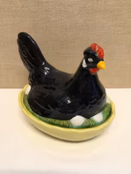 ÄGGHÖNA, porslin, 1900-tal.