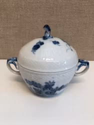 SOCKERSKÅKL, porslin, " Blå Blomster", Royal Copenhagen, Danmark.