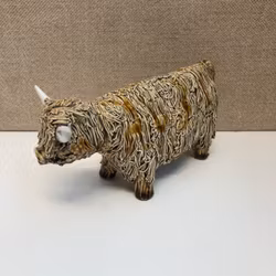 FIGURIN, porslin, " Highland ko", Castlewynd Studios, Scotland.