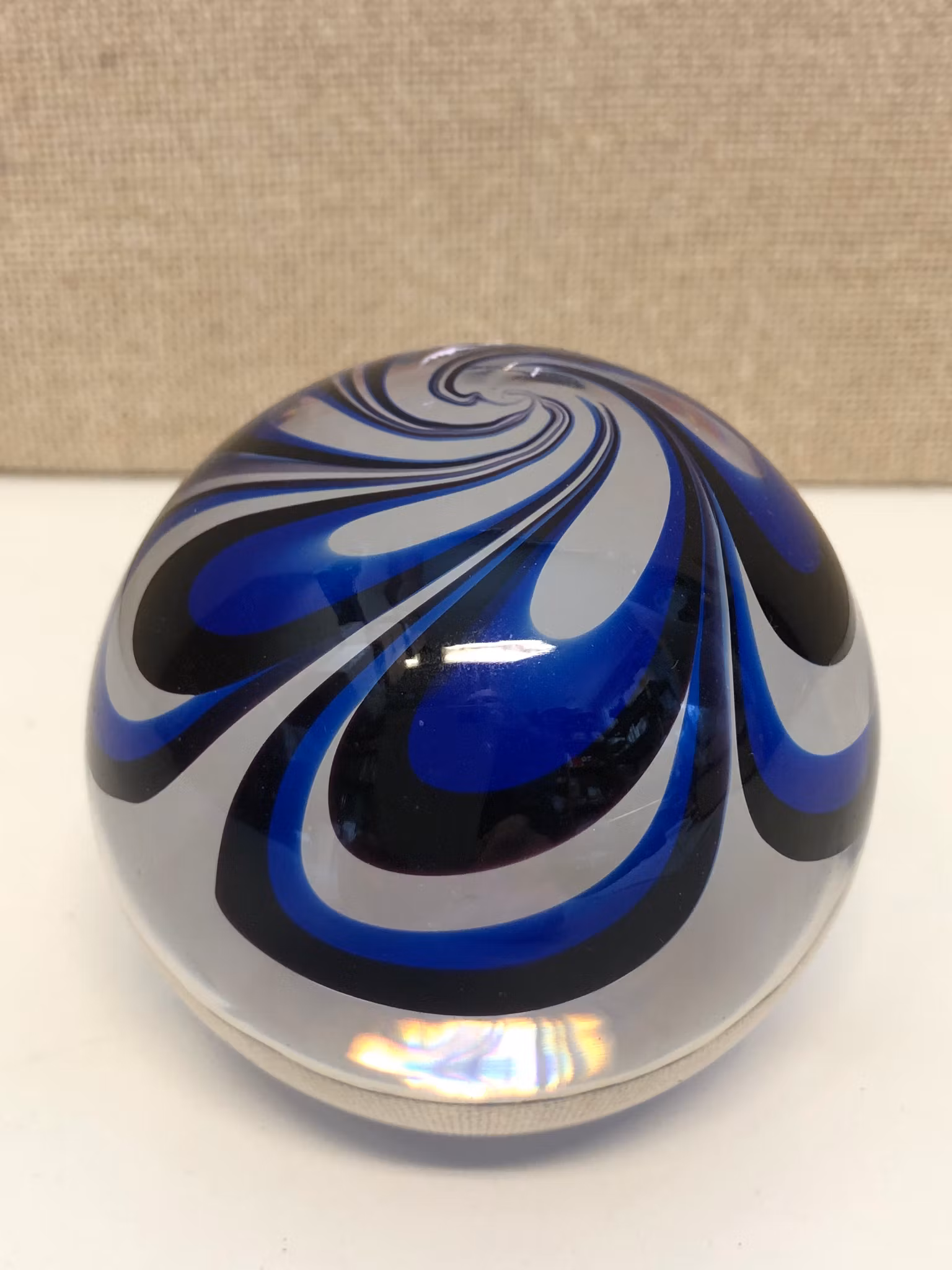 GÖRAN WÄRFF. Brevpress, glas, "Jewel 9", Kosta.