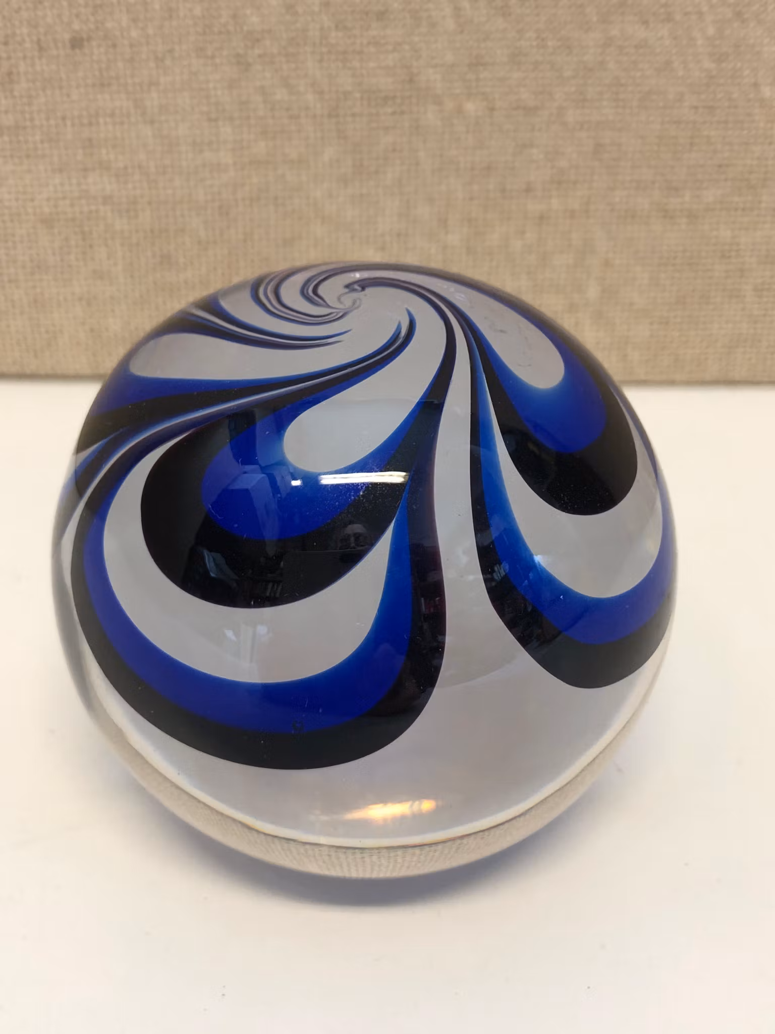 GÖRAN WÄRFF. Brevpress, glas, "Jewel 9", Kosta.