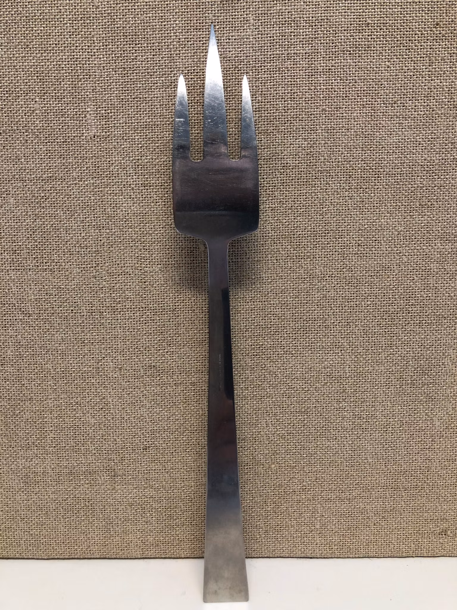 FOLKE AHRSTRÖM. Skinkgaffel, rostfritt stål, " Thebe", Gense, Sweden.