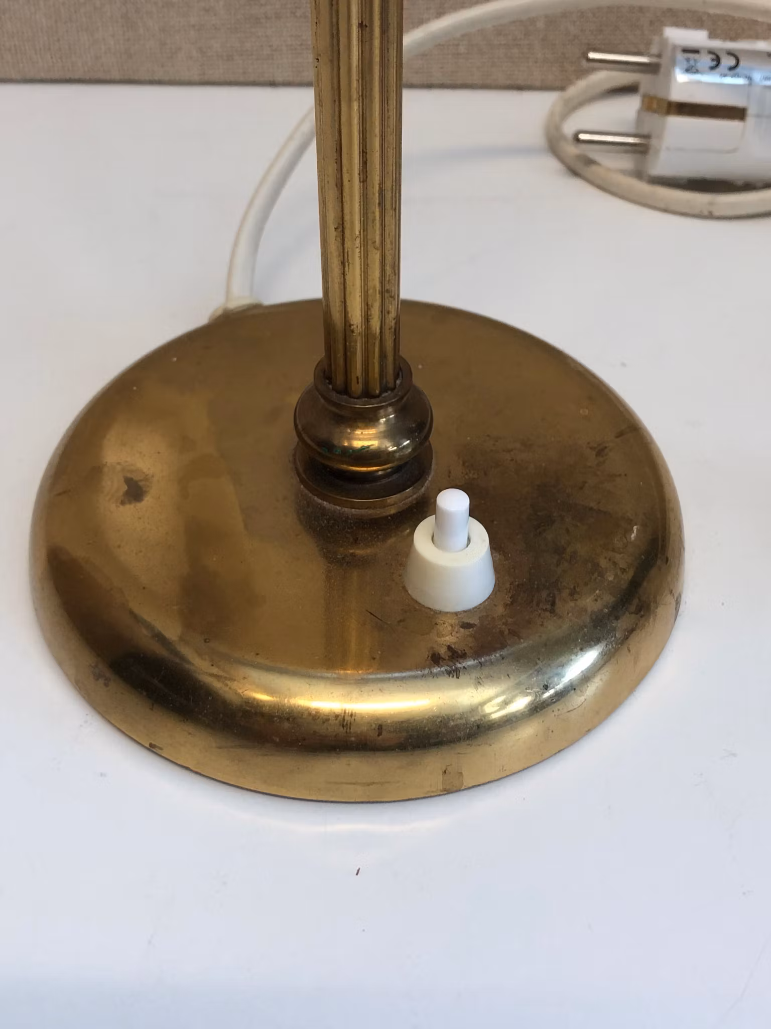 HARALD NOTINI. Bordslampa, mässing, modell 15683, Arvid Böhlmarks Lampfabrik, 1900-talet mitt.