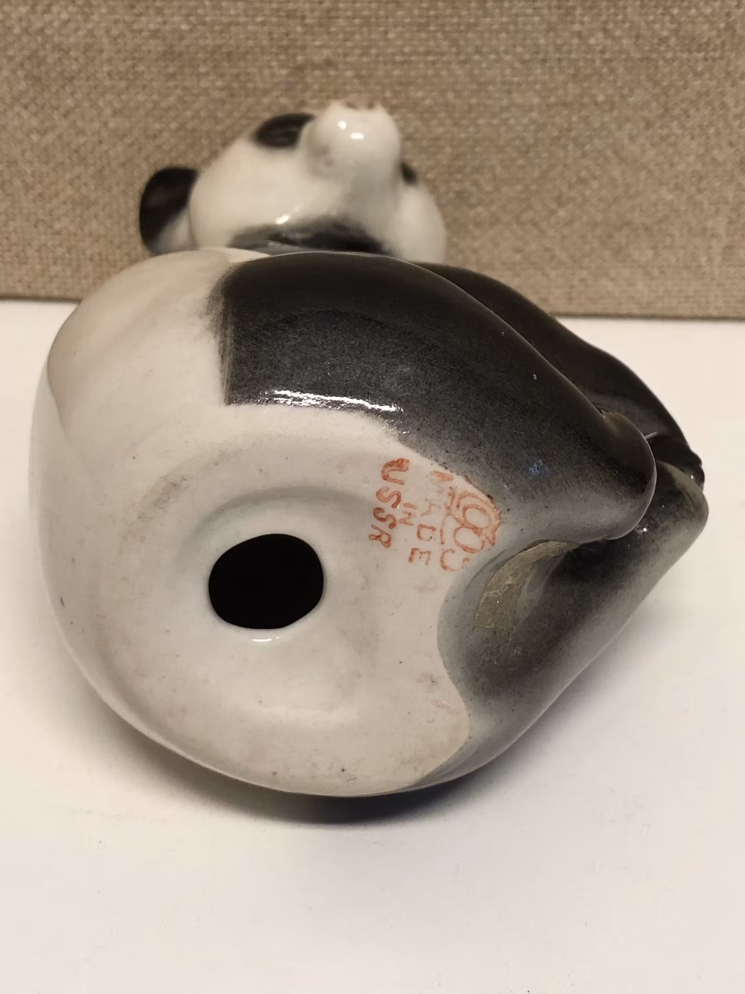 FIGURIN, porslin, "Panda", Lomonosov, USSR.